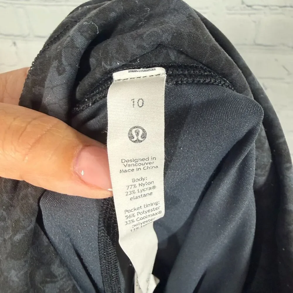Lululemon Align High Rise Pant 25” Women Size 10 Black Camouflage Yoga Leggings